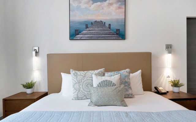 Hollywood's Beachside Condos