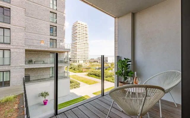 Modern and Stylish Apartment With Terrace