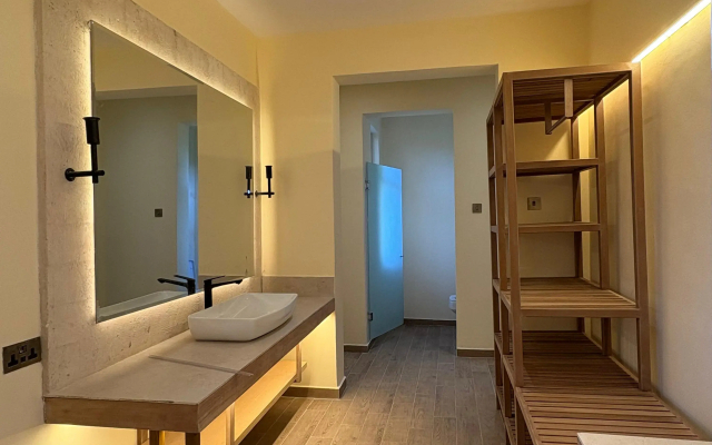 Ashnil Aruba Lodge