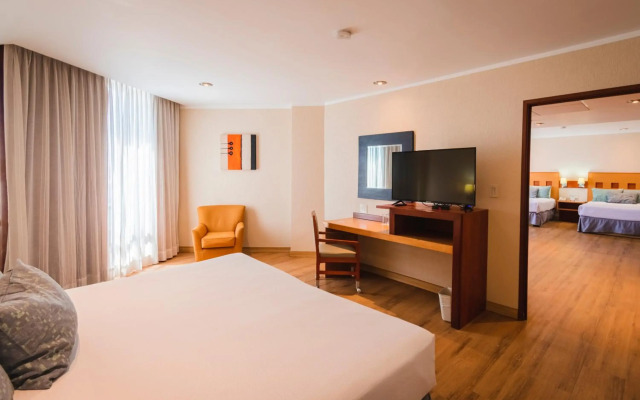 Hotel Mirabel