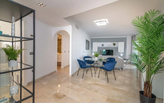 Comfy And Stylish Puerto Banus Apartment