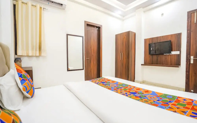 FabHotel Vishal Palace