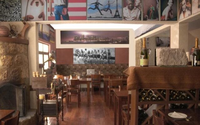 Rendezvous Hotel Restaurant