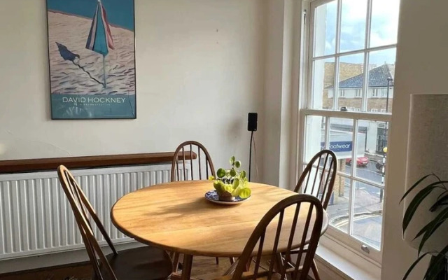 Bright 1 Bedroom Apartment in Hackney Near Colombia Road