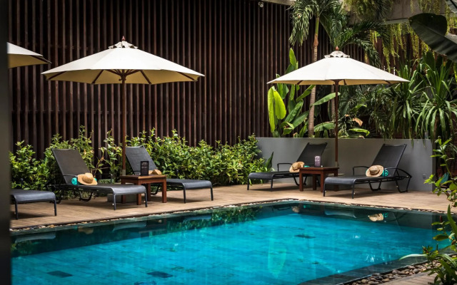 The Aviary Hotel