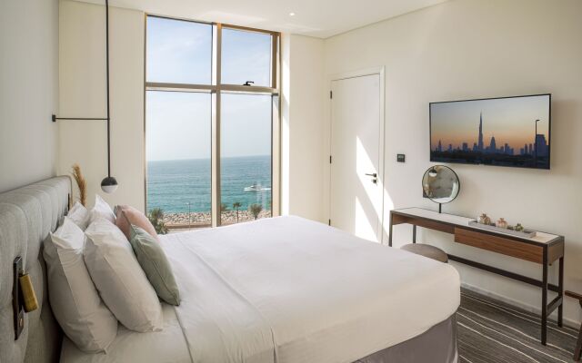 Th8 Palm Dubai Beach Resort, Vignette Collection, by IHG
