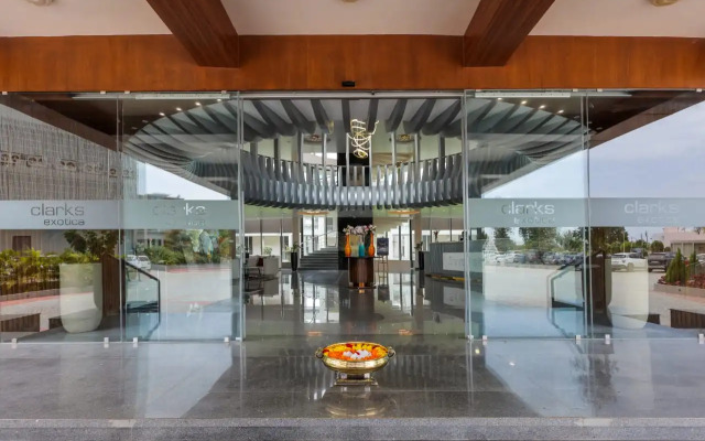 Seven Sky Clarks Exotica