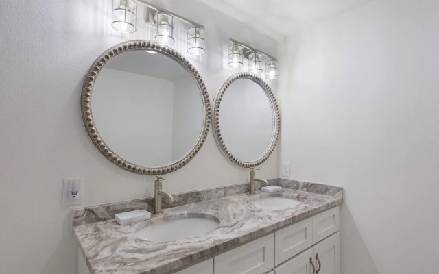 Surf Riders 4 Bedroom Home