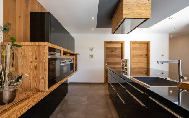 Chalet in Neukirchen am Grossvenediger With Pool