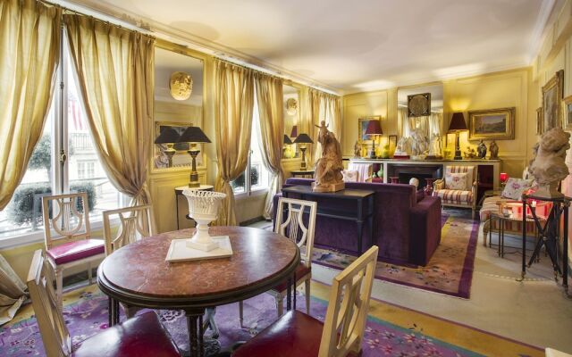 Designer Stay - Champs Elysées