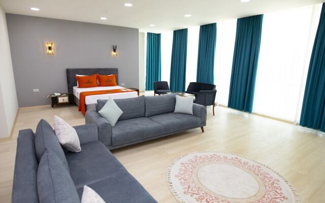Zoom Hotel