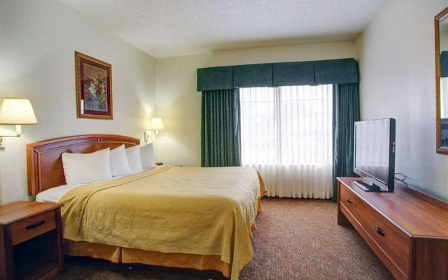 Quality Inn & Suites Airport