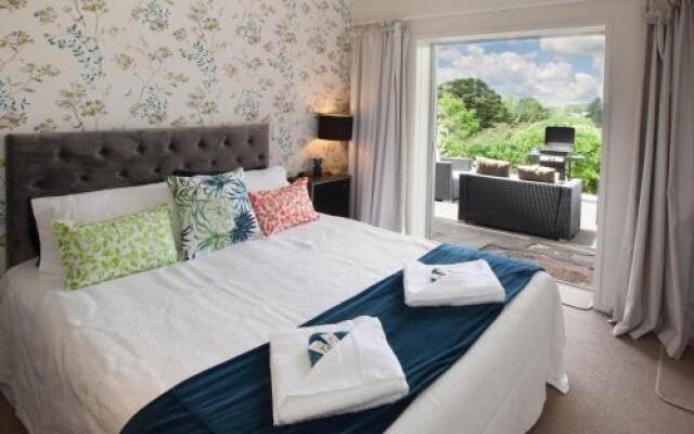 Longitude Apartments