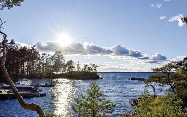 Nice Home in Motala With 4 Bedrooms