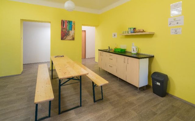 Easy Housing Hostel In Prague