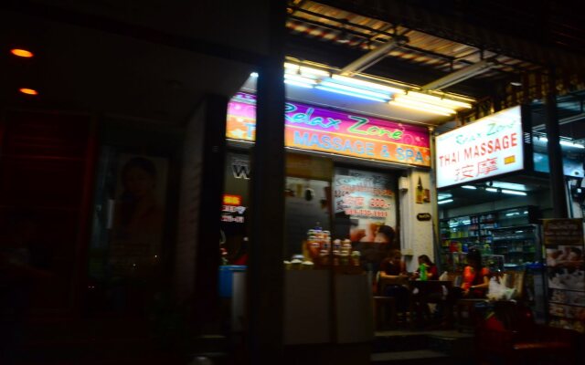 The neighbor hoot hostel & cafe