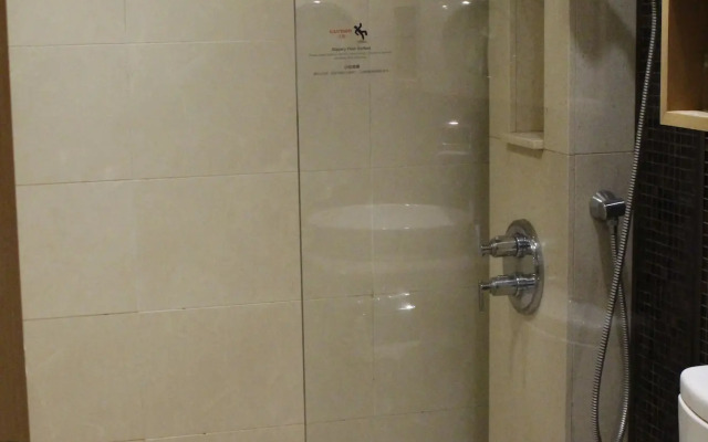 Royal View Hotel