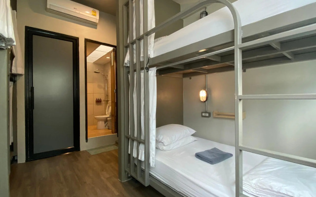 Monomer Hostel Bangkok