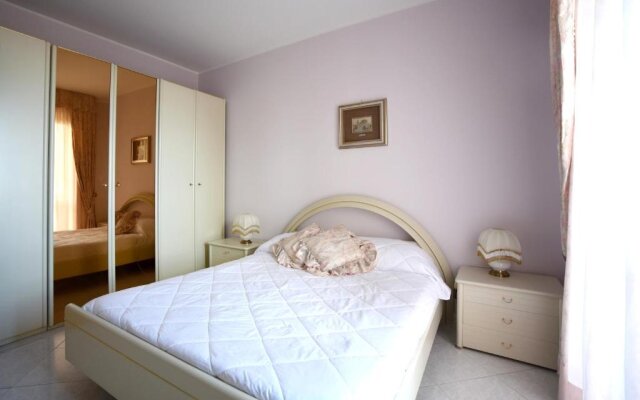 3 bedrooms house with sea view enclosed garden and wifi at Aci Catena 4 km away from the beach