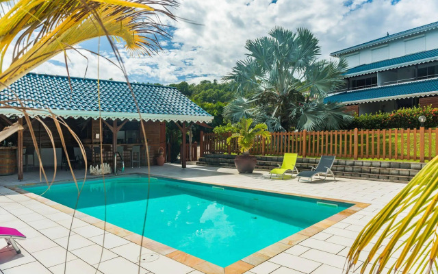 Makare Lagoon Club