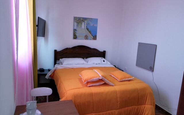 1 Hostal Galeria - Adults Only