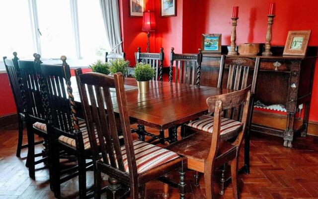 The Old Sea Captain's House, Aberporth