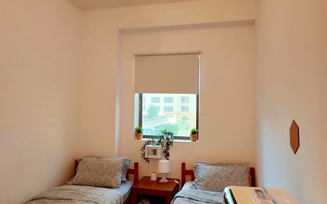 Bombay Backpackers DXB - Adults Only