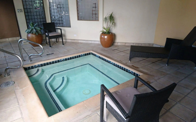 Corona Hotel & Spa