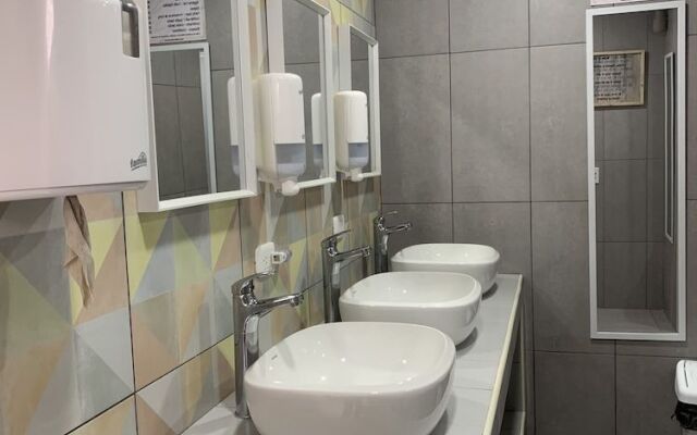 Mad Nomad Hostel