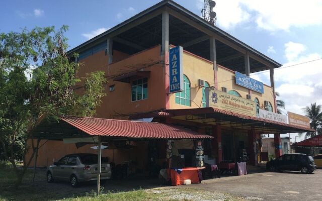 SPOT ON 89857 Azra Inn Rumah Tumpangan