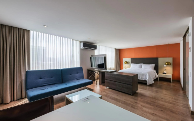 Holiday Inn Express & Suites Medellin