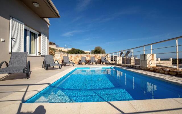 Vagioni Seaside Villa
