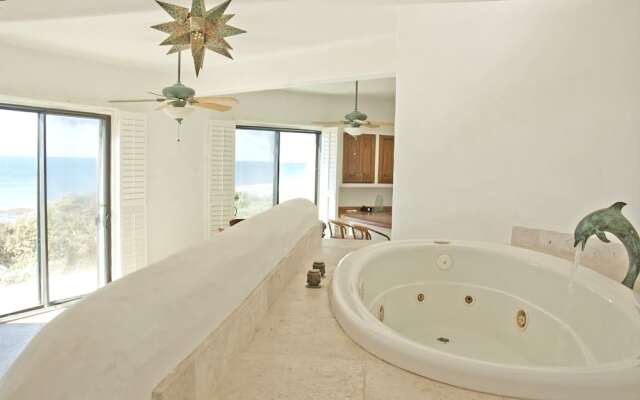 Casa Playa 5 Bedrooms 5.5 Bathrooms Home