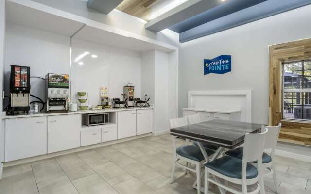 Clarion Pointe Tampa-Brandon Near Fairgrounds and Casino