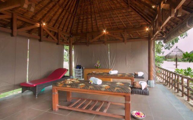 Peninsula Bay Resort