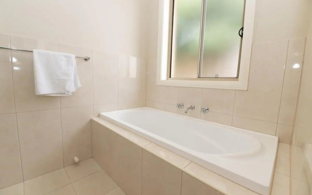 Franklin Villa, Central, Comfy & Convenient