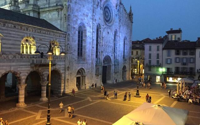 Piazza Duomo Amazing Downtown by Logicasa