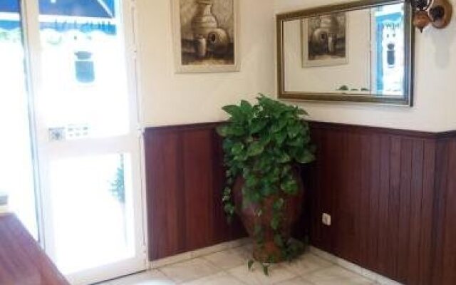 Hostal La Colonia