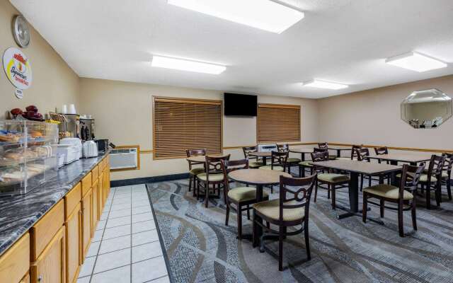 Super 8 by Wyndham Valentine NE