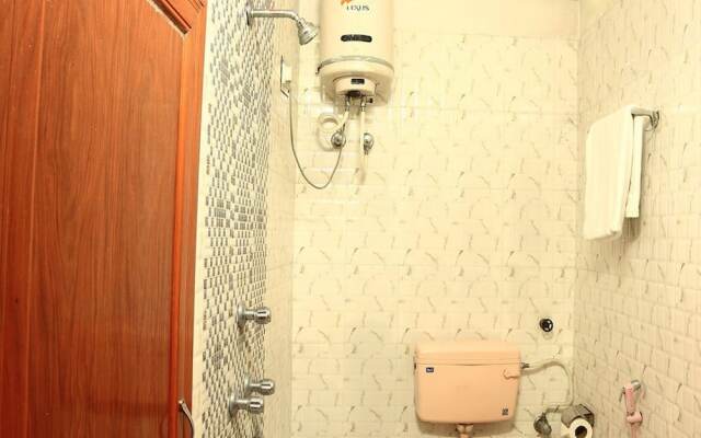 OYO 1058 Hotel Royal Garden