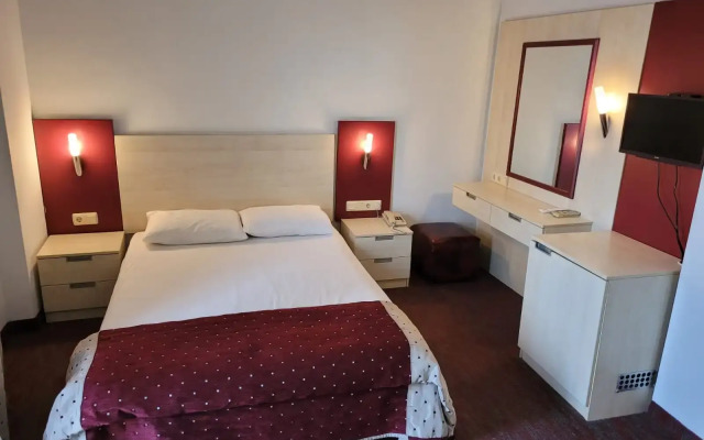 Carna Garden Hotel