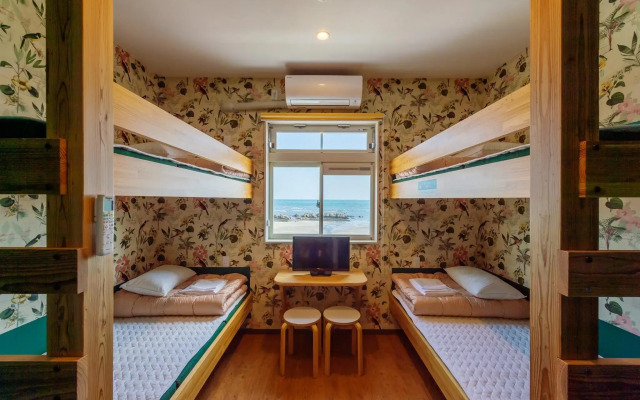 Aoshima Fisherman'S Beachside Hostel & Spa