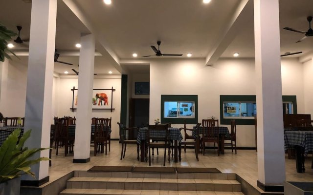 Dasu's Restaurant & Villa