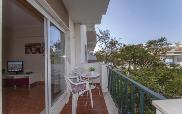 B45 - Main Avenue 2 Bed Apartment