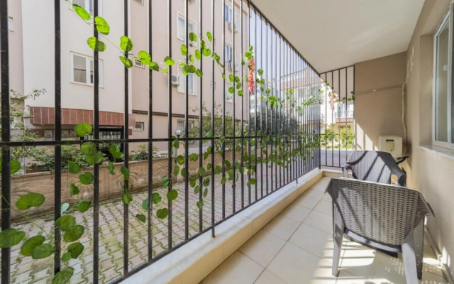 Cozy Flat Near Shopping Malls in Kepez Antalya