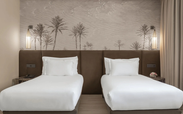 Red Hotel