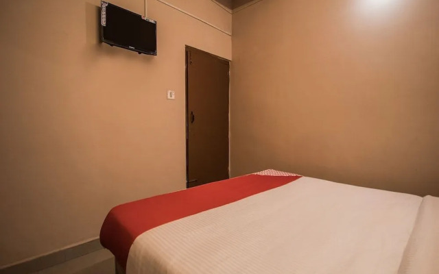 Sri Srinivasa Lodge by OYO Rooms