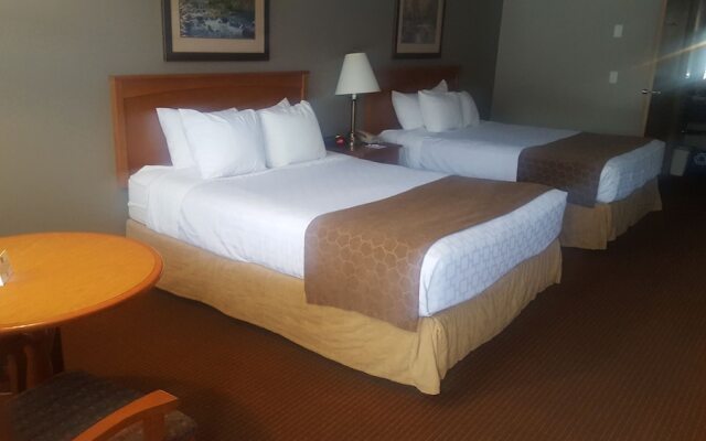 SureStay Plus Hotel By Best Western Salmon Arm