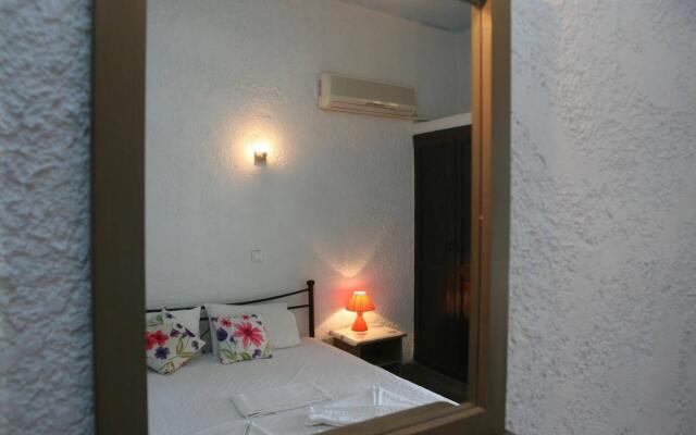 St George Studios Apartments