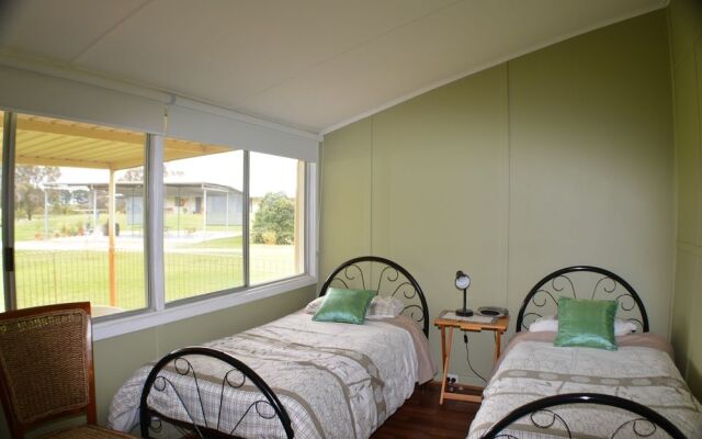 Sandy Lake Farm Accommodation Gingin WA